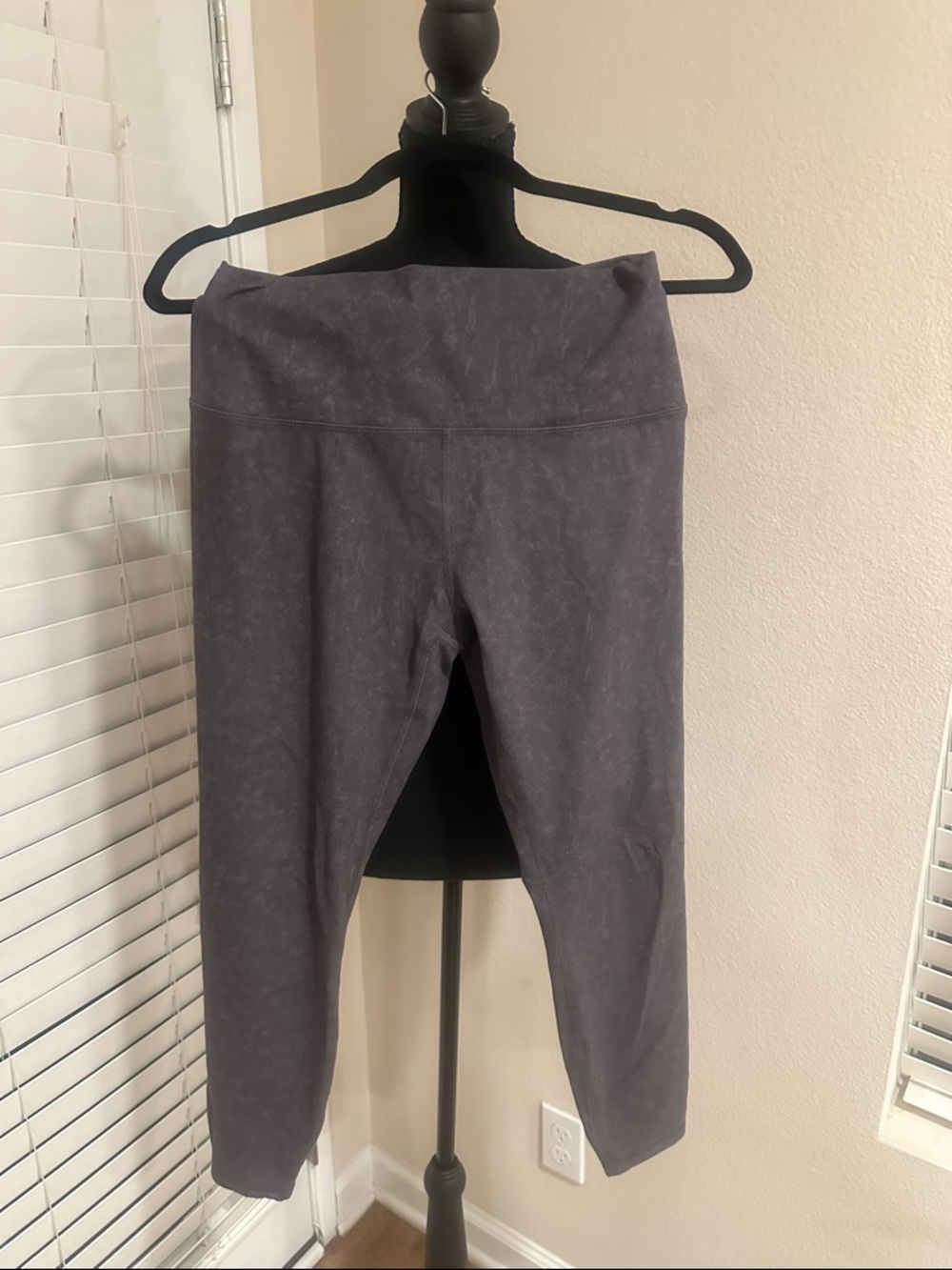 Fold-Over Waist Capri Leggings - Charcoal Gray